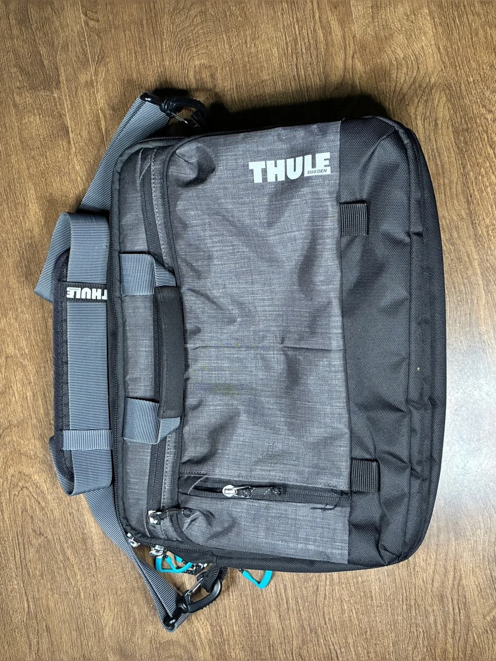 Thule Sweden Straven 13 Inch Laptop Macbook Deluxe Bag Gray & Black